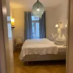 City Apartment 80 Qm, Munich Au Haidhausen 1-4 Persons
